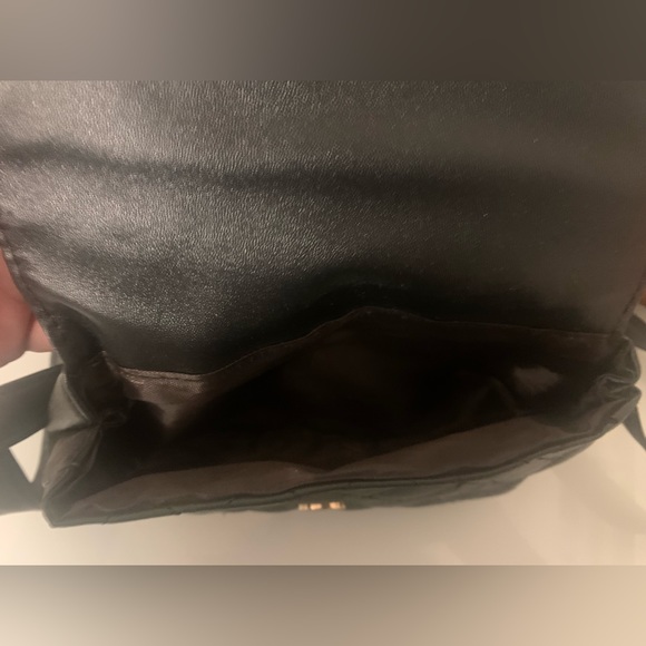 Bags - Picture 3 of 13